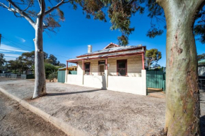 Hawker Bed and Breakfast, Canberra